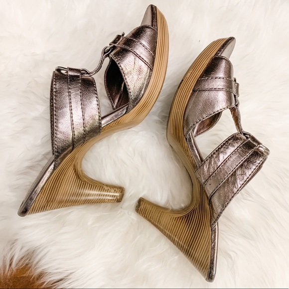 Sofft Shoes | Sofft Platform Heeled Leather Sandals | Poshmark